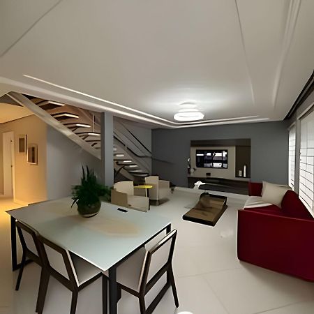 Sobrado Com 5 Suite 1 Quarto Piscina Churraqueira Ar Ate 20 Hospede 포스두이구아수 외부 사진
