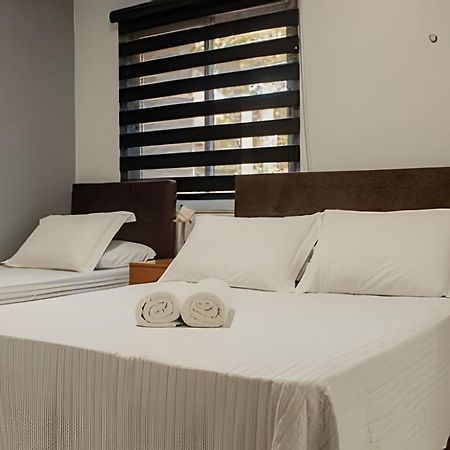 Sobrado Com 5 Suite 1 Quarto Piscina Churraqueira Ar Ate 20 Hospede 포스두이구아수 외부 사진