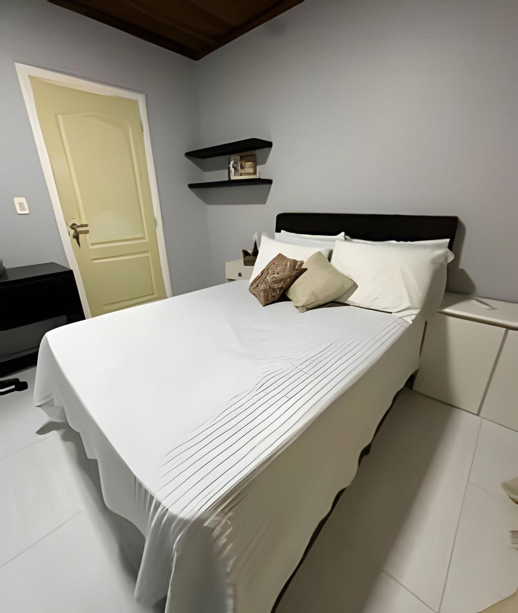 Sobrado Com 5 Suite 1 Quarto Piscina Churraqueira Ar Ate 20 Hospede 포스두이구아수 외부 사진