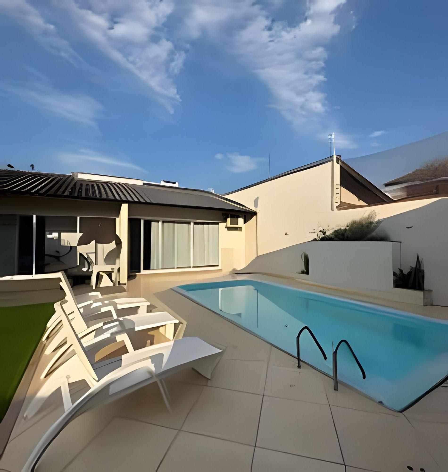 Sobrado Com 5 Suite 1 Quarto Piscina Churraqueira Ar Ate 20 Hospede 포스두이구아수 외부 사진