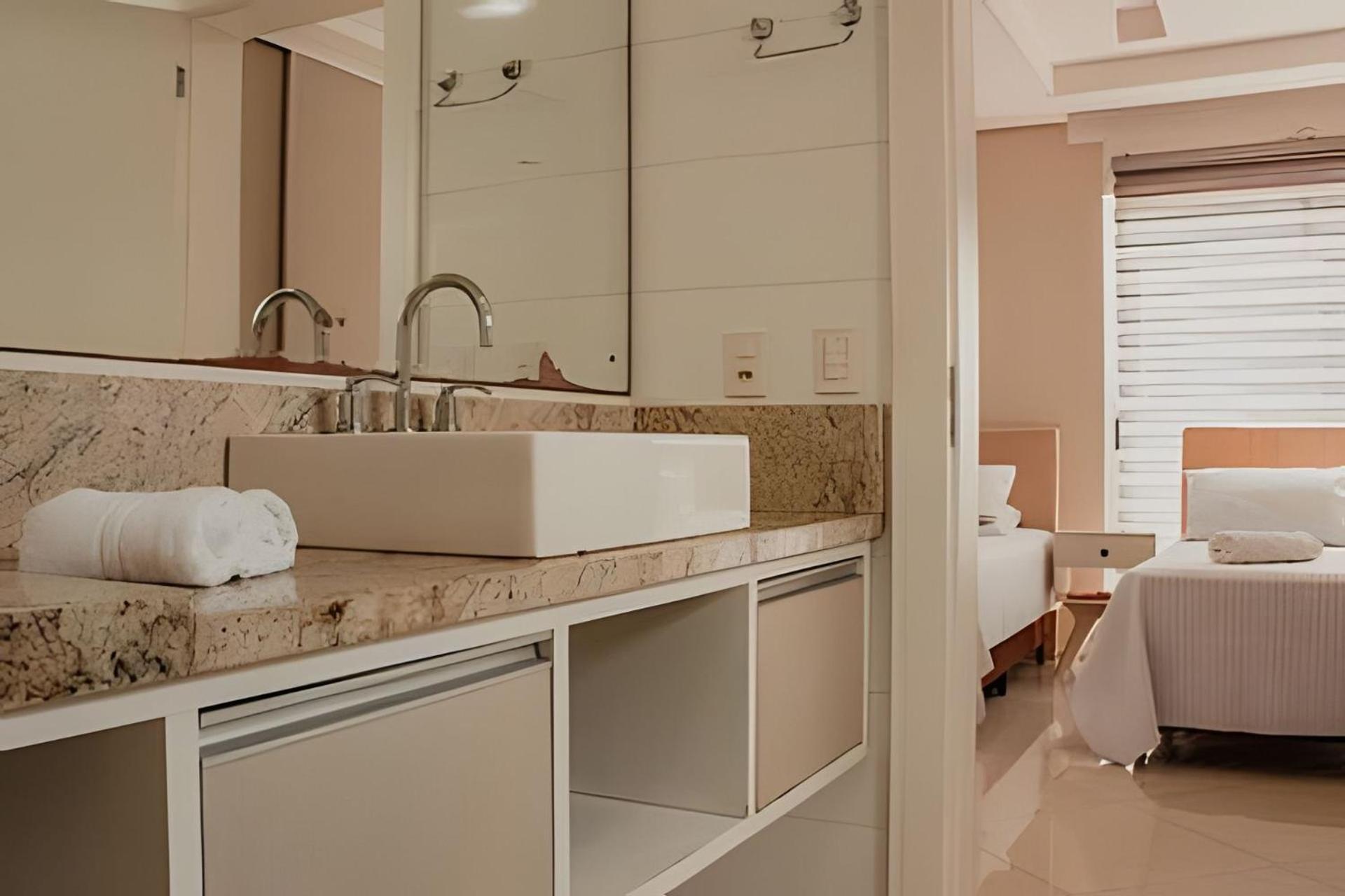 Sobrado Com 5 Suite 1 Quarto Piscina Churraqueira Ar Ate 20 Hospede 포스두이구아수 외부 사진