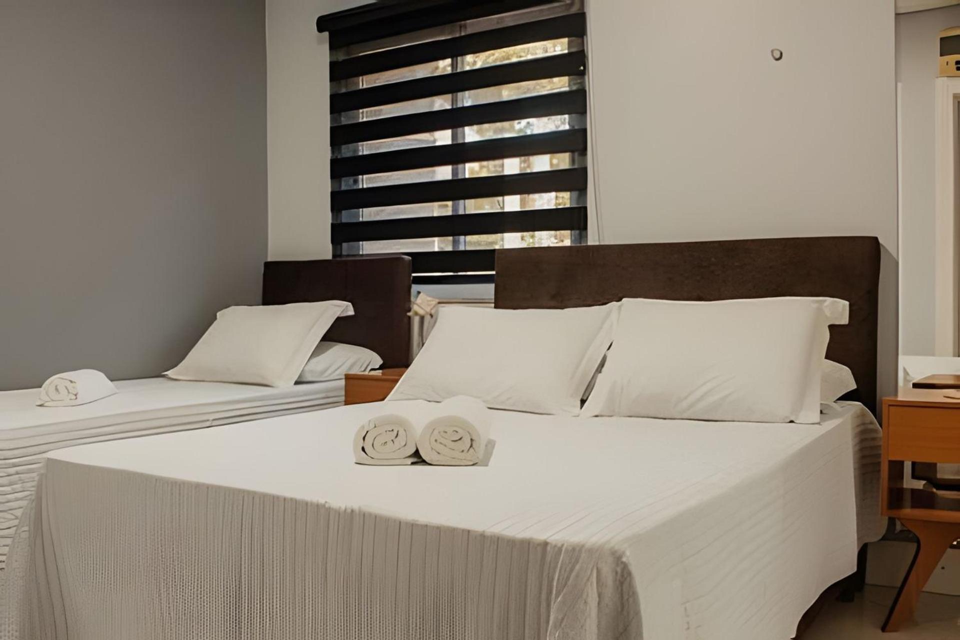 Sobrado Com 5 Suite 1 Quarto Piscina Churraqueira Ar Ate 20 Hospede 포스두이구아수 외부 사진